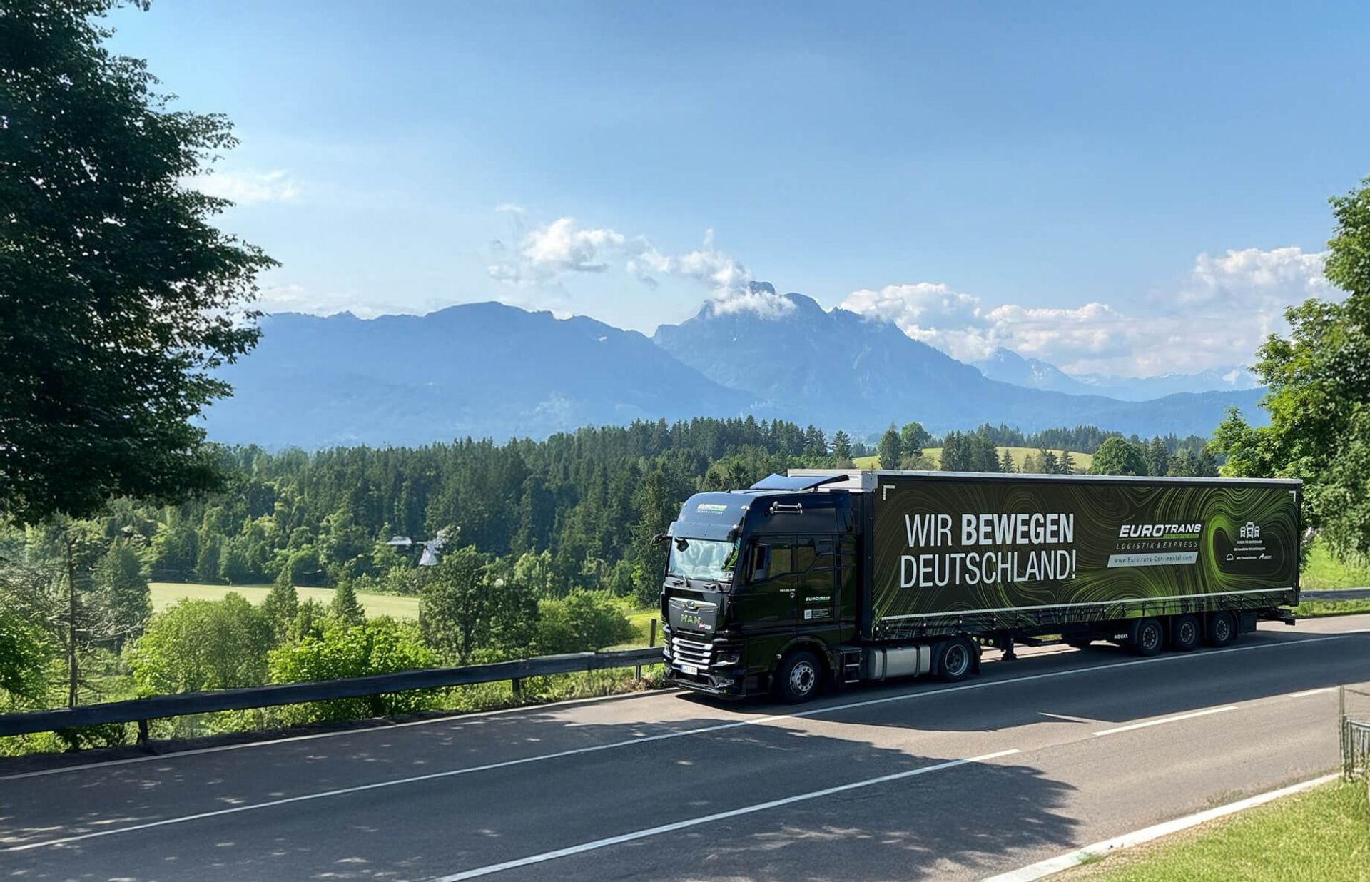 Eurotrans Continental GmbH LKW in einer Berglandschaft